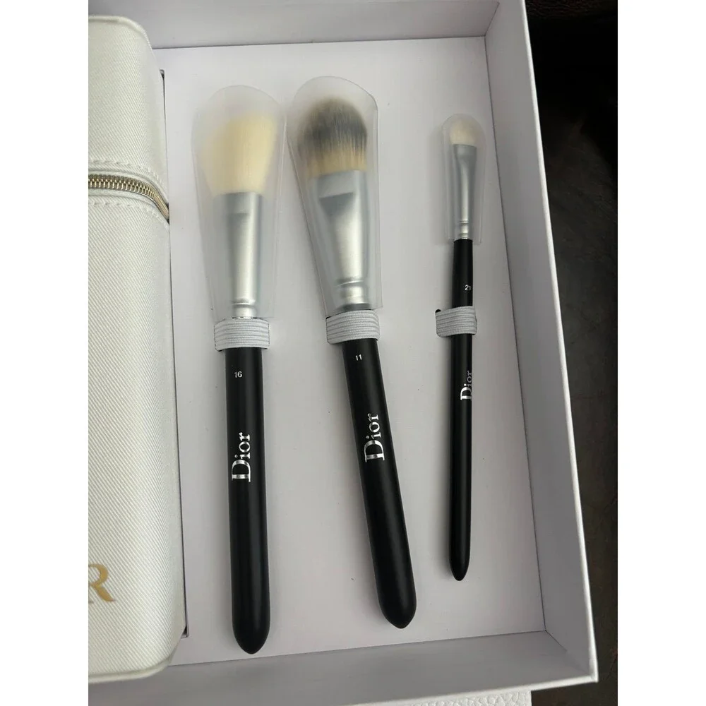 Dior brushes + case + box